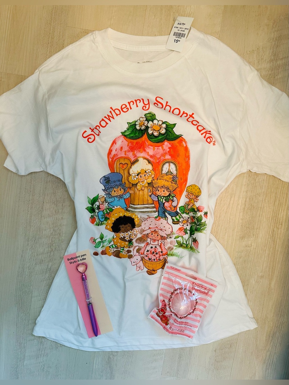 Strawberry Shortcake Graphic Short Sleeve Tee with Bath-bomb & Pen